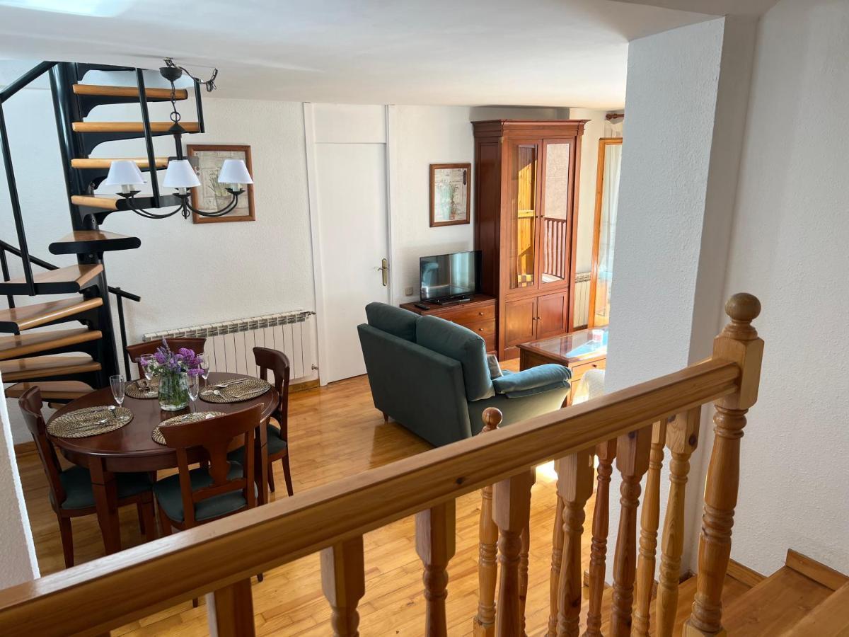 Precioso Duplex En Puigcerda Con Plaza De Parking Puigcerdà Exterior foto